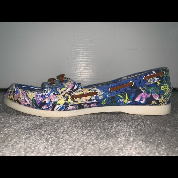 Old Navy Spring Blue Boat Shoes - Picture 3 of 5